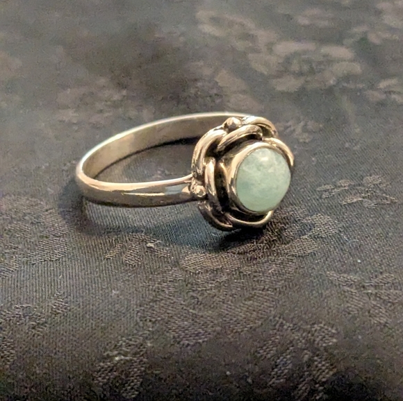 Elegant 925 Solid Sterling Silver Ring with Natural Aventurine Size 9 - Picture 3 of 5